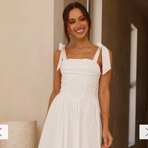 Billy J white dress